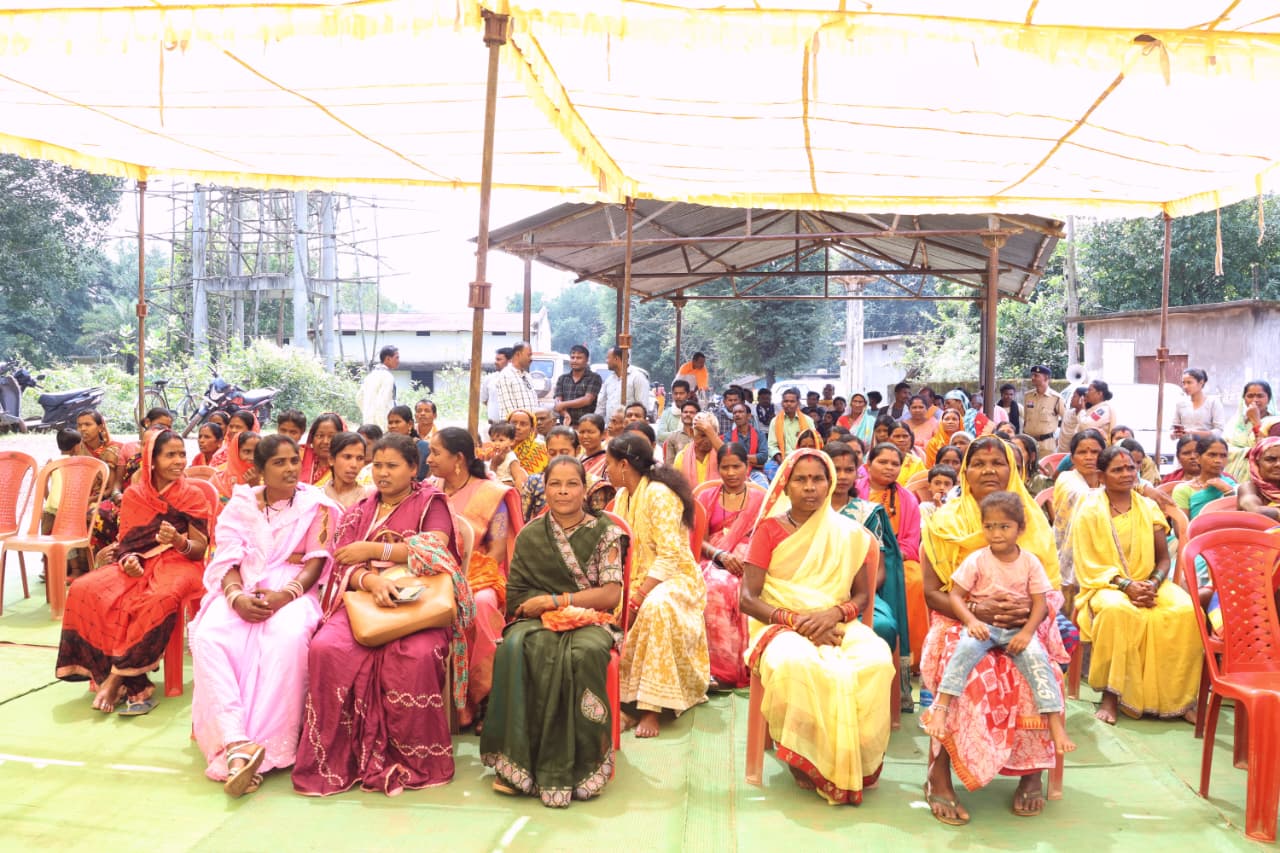 विकास की नई सौगात: वनमंत्री केदार कश्यप ने चमिया में ₹48 लाख से अधिक के विकास कार्यों का किया भूमिपूजन