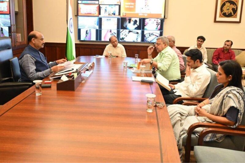 Abhishek meets Birla, wants 20 TMC rebels disqualified