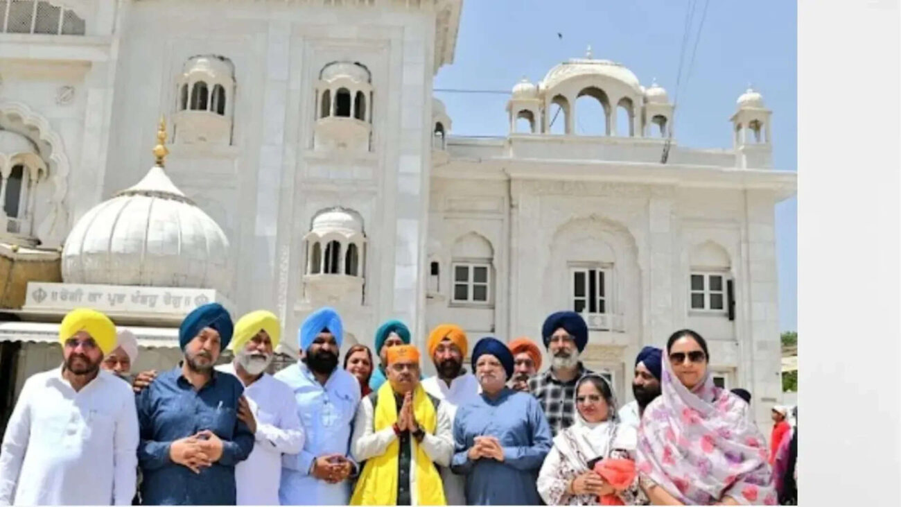 BJP's Tarun Chugh offers prayers at Delhi's Bangla Sahib as PM Modi becomes India's longest-serving elected PM