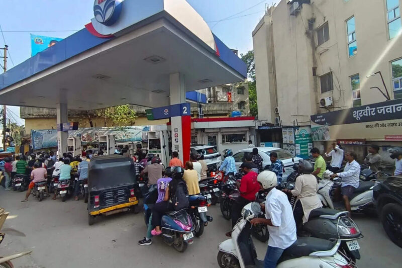 Govt notifies order to cap bulk fuel buys during crunch