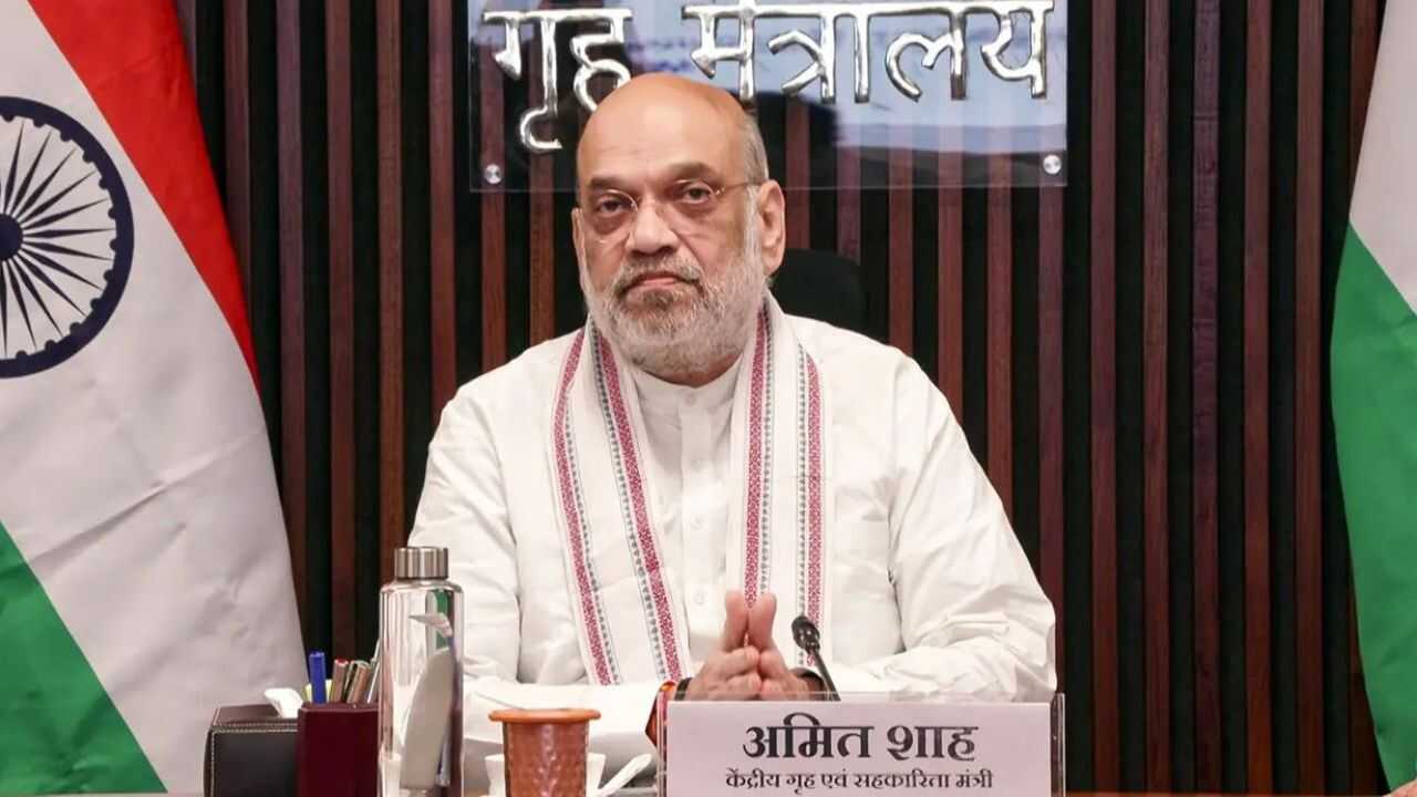 Amit Shah dials Maha CM Fadnavis, Kerala CM Satheesan; assures Centre's full support amid rain and landslide crises