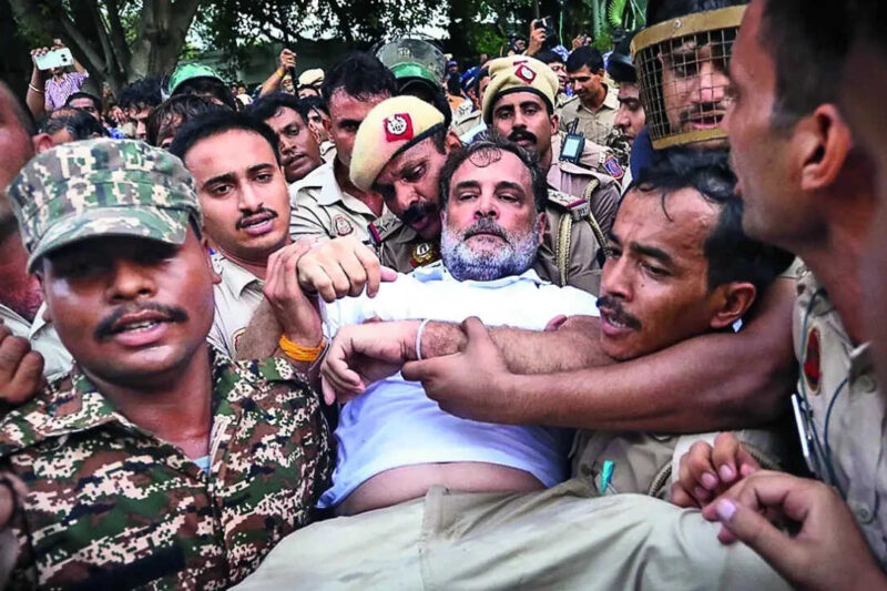 CJP back at Jantar Mantar, cops break Congress protest at PM house