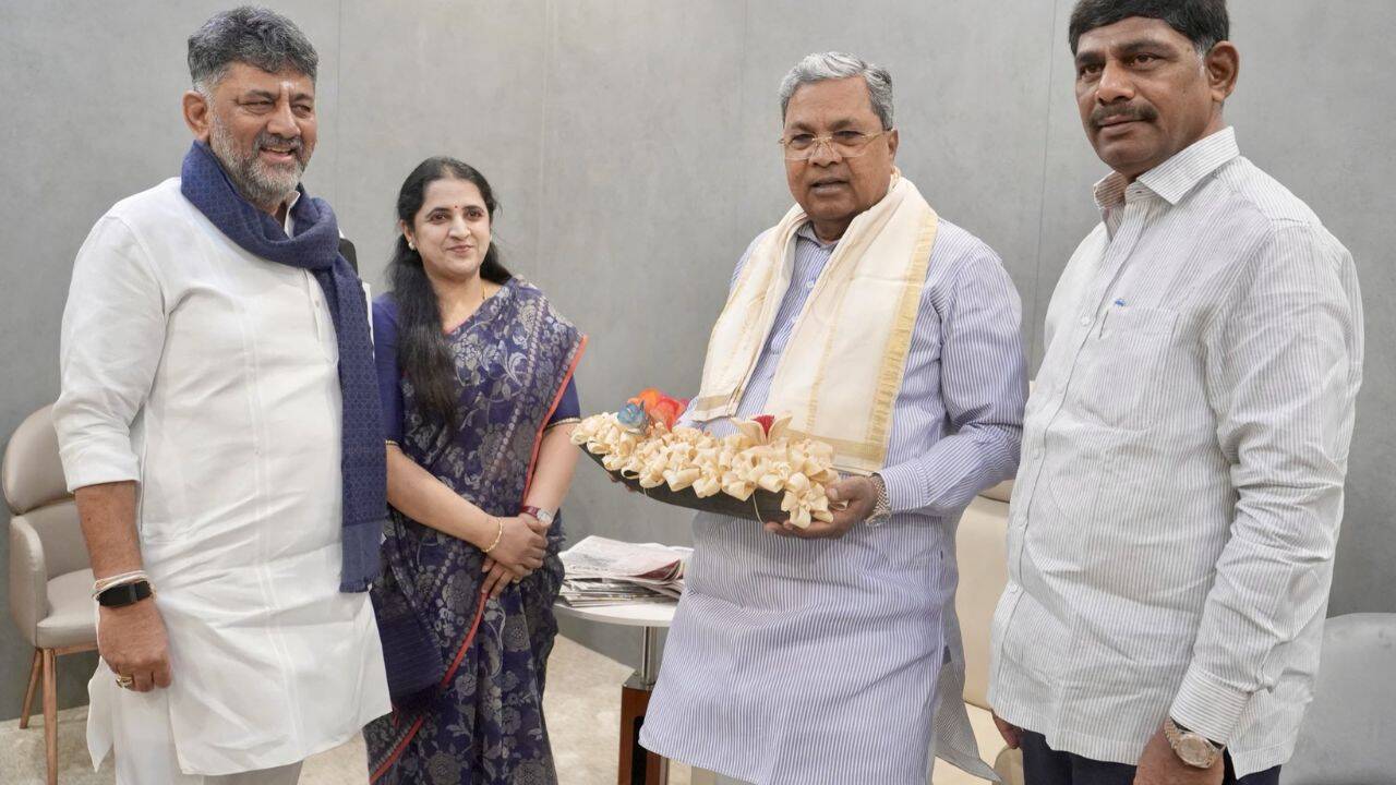 DK Shivakumar meets Siddaramaiah as he completes one month as Karnataka CM