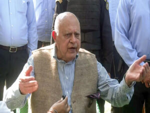 Farooq invites BJP, casts wide net for J&K statehood protest