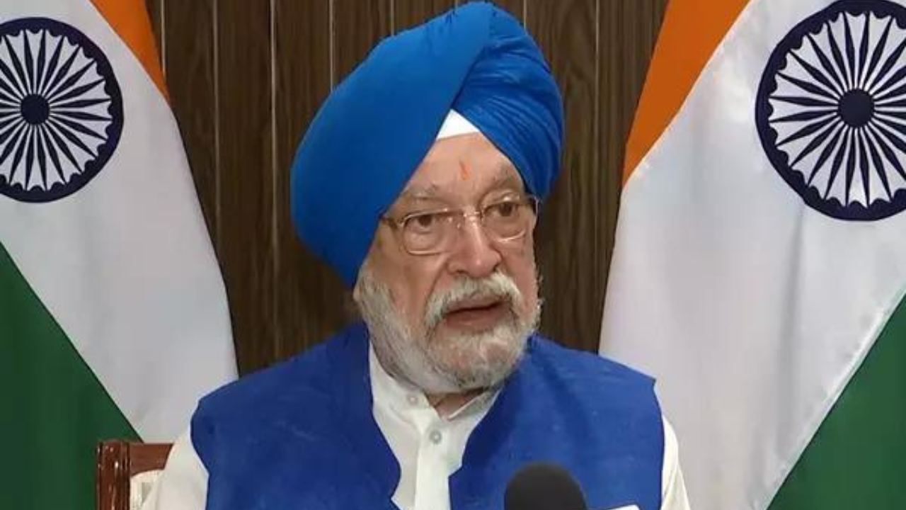 'Minor' drop in mileage of vehicles due to E20, says Hardeep Singh Puri