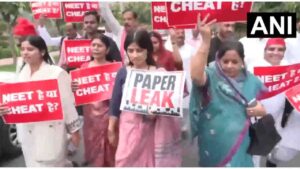 'Neet hai ya cheat hai?' Dimple Yadav joins CJP's 'Sansad Chalo' protest at Jantar Mantar