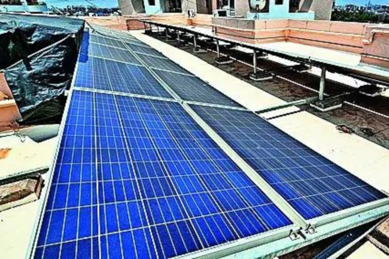 Small towns beat big cities in rooftop solar adoption
