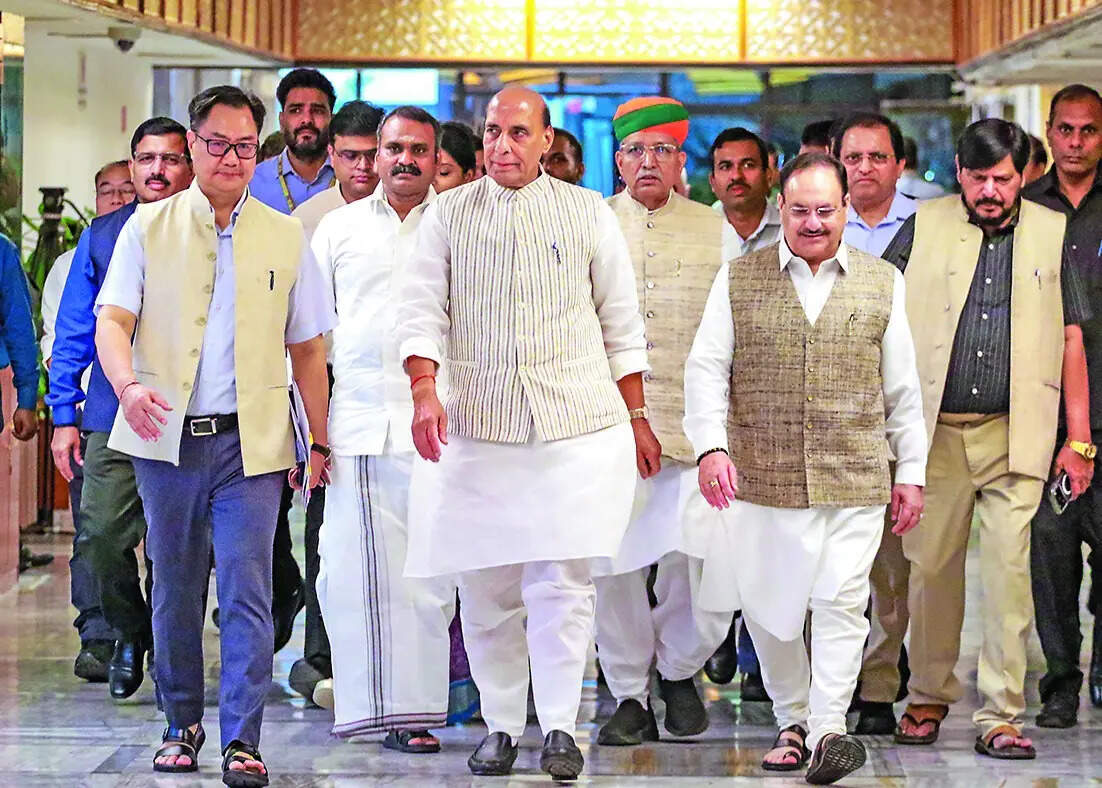 Stormy session ahead as opposition flags temple row, NEET, E20
